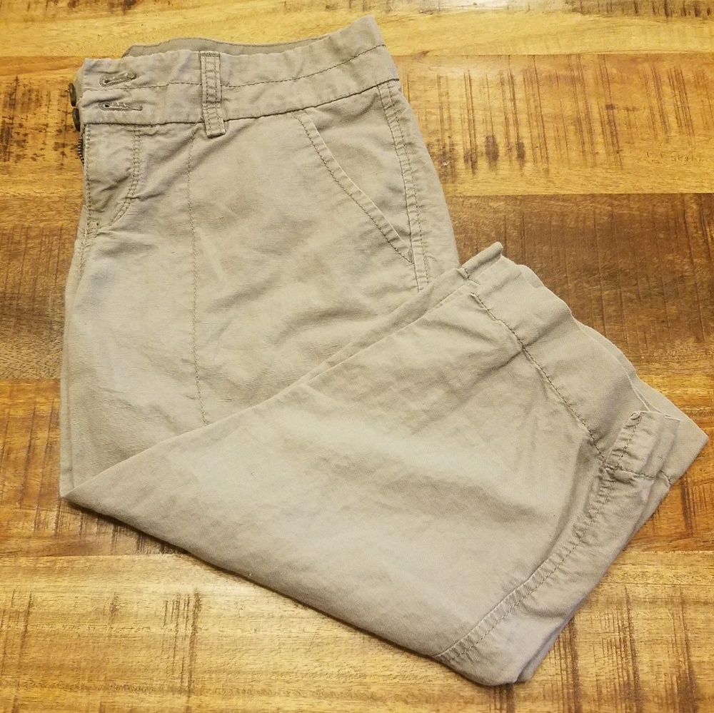 Grey Linen 17" Capris